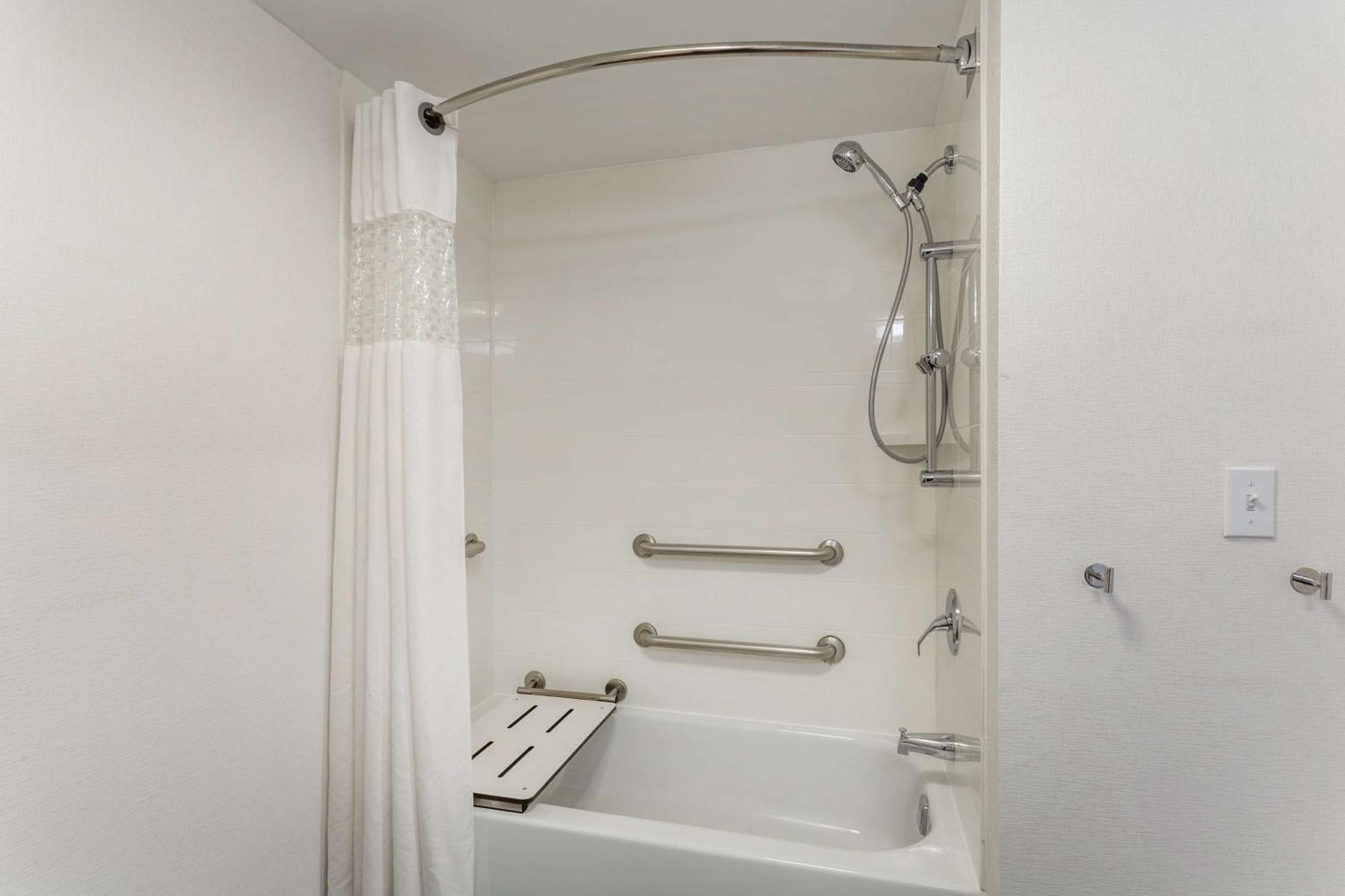 Hotel Hampton Groton/mystic 3*